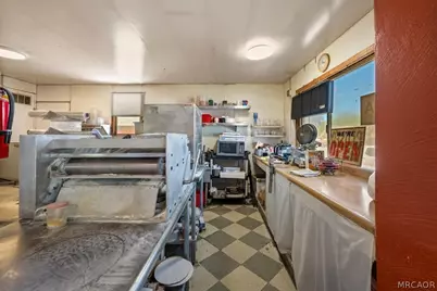 1112 W Big Bear Boulevard, Big Bear City, CA 92314 - Photo 19