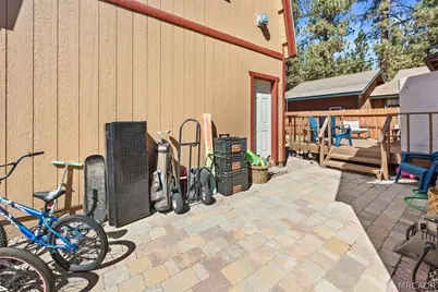 367 W Meadow Lane, Big Bear City, CA 92314 - Photo 33