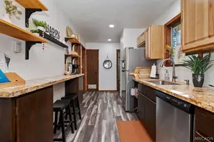 813 Maple Ln, Sugarloaf, CA 92386 - Photo 13