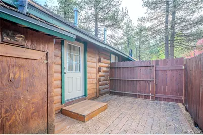 594 Knight Avenue, Big Bear Lake, CA 92315 - Photo 11