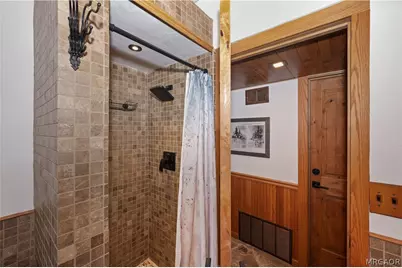 540 Rose Quartz Drive, Lake Arrowhead, CA 92352 - Photo 29