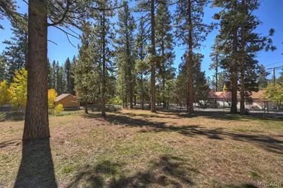 1062 Fawnskin Drive, Fawnskin, CA 92333 - Photo 37