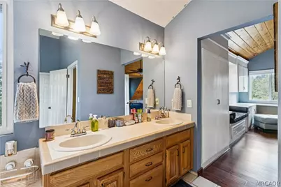 26345 Spyglass Drive, Lake Arrowhead, CA 92391 - Photo 15