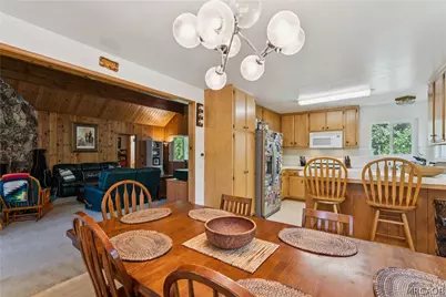 582 Grass Valley Court, Lake Arrowhead, CA 92352 - Photo 9