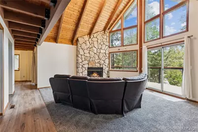 27157 Peninsula Drive, Lake Arrowhead, CA 92352 - Photo 3