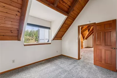 27157 Peninsula Drive, Lake Arrowhead, CA 92352 - Photo 21