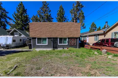 913 W Aeroplane Boulevard, Big Bear City, CA 92314 - Photo 1