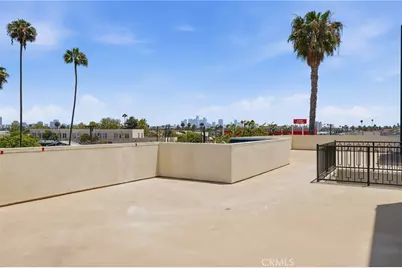 1818 S Norton Avenue #402, Los Angeles, CA 90018 - Photo 21