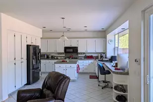 1418 Woodhaven Dr, Oceanside, CA 92056 - Photo 3