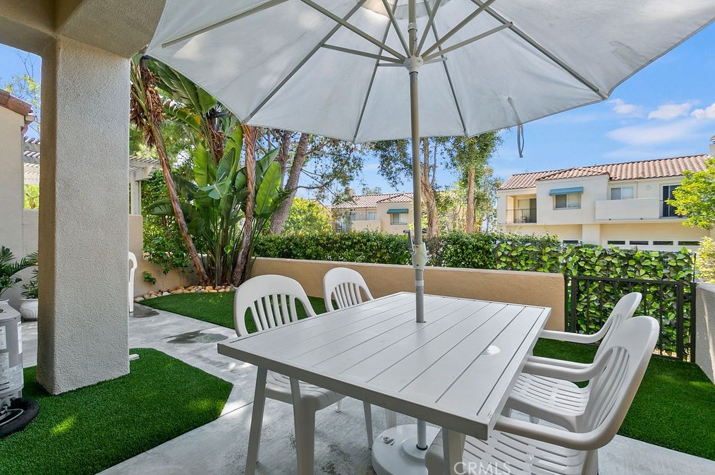44 Fleurance St, Laguna Beach CA  92677-9023 exterior