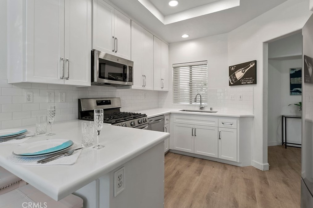 44 Fleurance St, Laguna Beach CA  92677-9023 exterior
