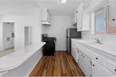 207 Baltimore Avenue, Huntington Beach, CA 92648 - Photo 11