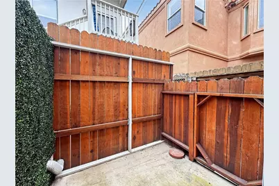 207 Baltimore Avenue, Huntington Beach, CA 92648 - Photo 29