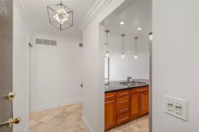 911 N Kings Road #319, West Hollywood, CA 90069 - Photo 9
