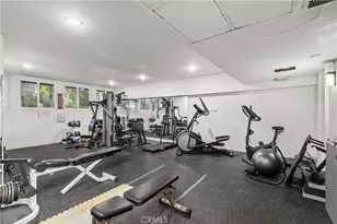 911 N Kings Road, West Hollywood, CA 90069 - Photo 41
