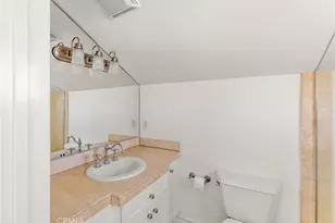 703 1/2 Poinsettia Ave, Corona del Mar, CA 92625 - Photo 17