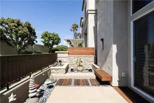19427 Surfset, Huntington Beach, CA 92648 - Photo 3