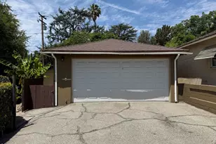 1523 N Grand Oaks Ave, Pasadena, CA 91104 - Photo 19