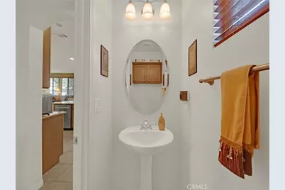 20361 Julia Ln, Saugus, CA 91350 - Photo 11