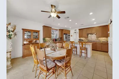 20361 Julia Ln, Saugus, CA 91350 - Photo 9