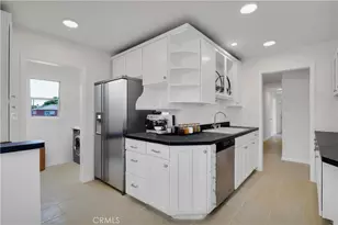 8207 White Oak Ave, Reseda, CA 91335 - Photo 15