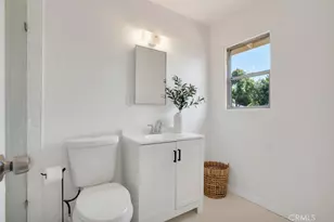 8207 White Oak Ave, Reseda, CA 91335 - Photo 25