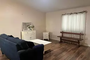 109 St James Ct, Newbury Park, CA 91320 - Photo 5