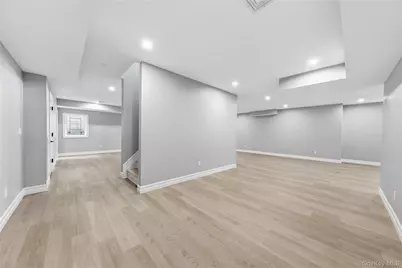 3569 Roger Drive, Wantagh, NY 11793 - Photo 31