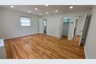 21829 85th Avenue, Hollis, NY 11427 - Photo 21