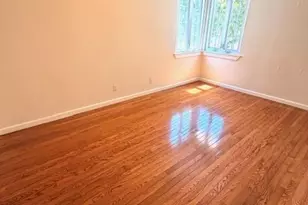 31 Stoothoff Dr, New Hyde Park, NY 11040 - Photo 7