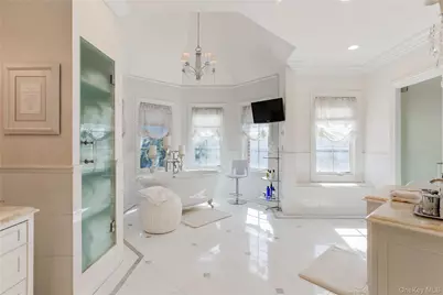 5 Kodiak Drive, Woodbury, NY 11797 - Photo 19