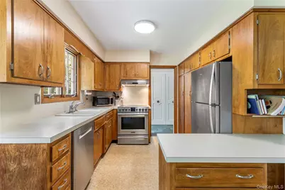 17 Pringle Road, Miller Place, NY 11764 - Photo 5