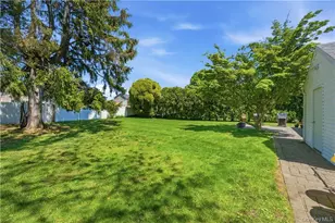 15 Russel Ave, Bethpage, NY 11714 - Photo 29