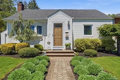 15 Russel Avenue, Bethpage, NY 11714 - Photo 3