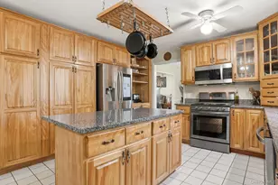 29 Hillview Dr, Poughkeepsie, NY 12603 - Photo 11