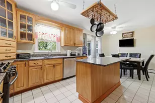 29 Hillview Dr, Poughkeepsie, NY 12603 - Photo 9