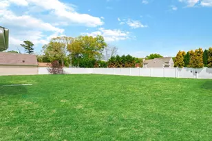 1837 Lincoln Ave, Holbrook, NY 11741 - Photo 23