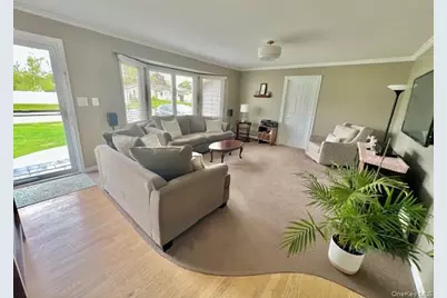 41 Jenny Lane, Holtsville, NY 11742 - Photo 11