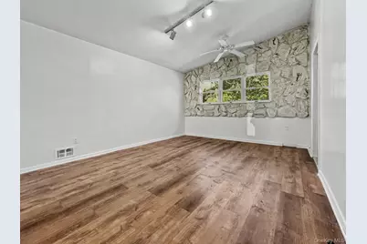 198 Lake Shore Drive E, Rock Hill, NY 12775 - Photo 15