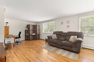 46 39th St, Islip, NY 11751 - Photo 7