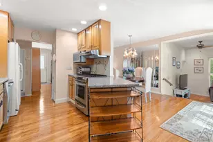 46 39th St, Islip, NY 11751 - Photo 3