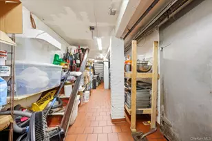 1435 2nd Ave, New York, NY 10021 - Photo 21