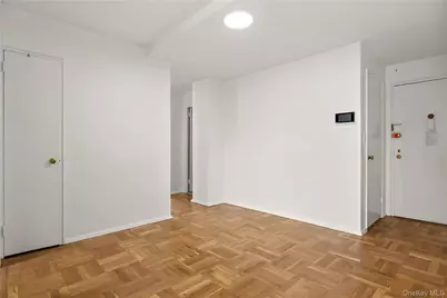 21-66 33rd Road #12B, Astoria, NY 11106 - Photo 9