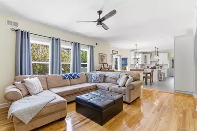 15 Framingham Lane, Shoreham, NY 11786 - Photo 7