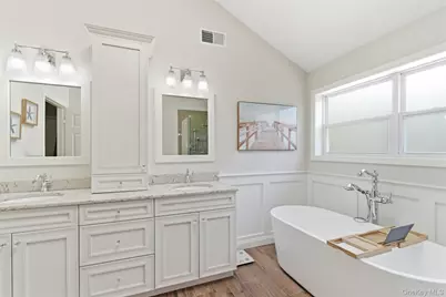 15 Framingham Lane, Shoreham, NY 11786 - Photo 21