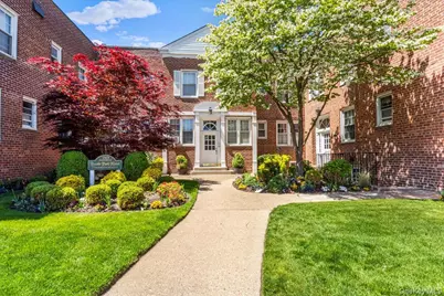 70 S Park Avenue #204, Rockville Centre, NY 11570 - Photo 1