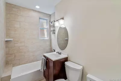 70 S Park Avenue #204, Rockville Centre, NY 11570 - Photo 17