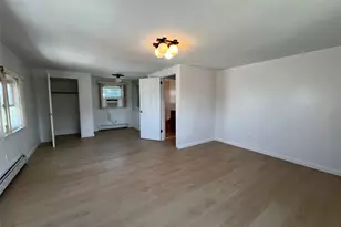 30 Castle Ln, Levittown, NY 11756 - Photo 17
