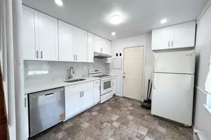 30 Castle Ln, Levittown, NY 11756 - Photo 7
