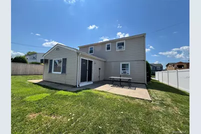30 Castle Lane, Levittown, NY 11756 - Photo 21